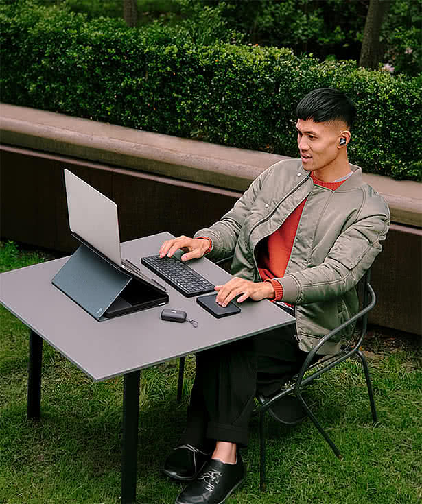 Logitech Casa Pop-Up Desk