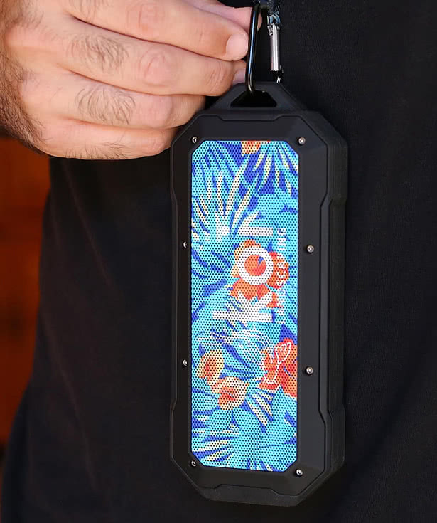 Full Color HangTune Magnetic Waterproof Wireless Speaker