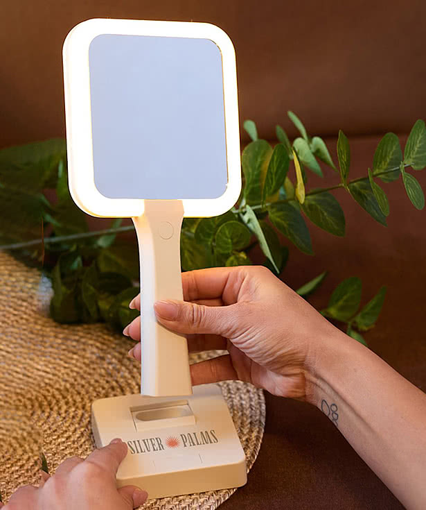 Full Color Wellable Rechargeable LED Mirror with Phone Stand
