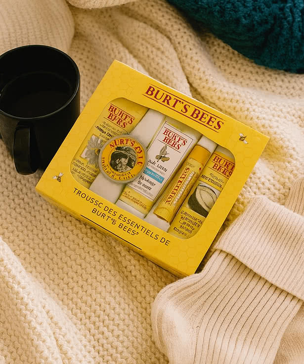 Full Color Burt's Bees 5-Piece Essential Personal Care Kit