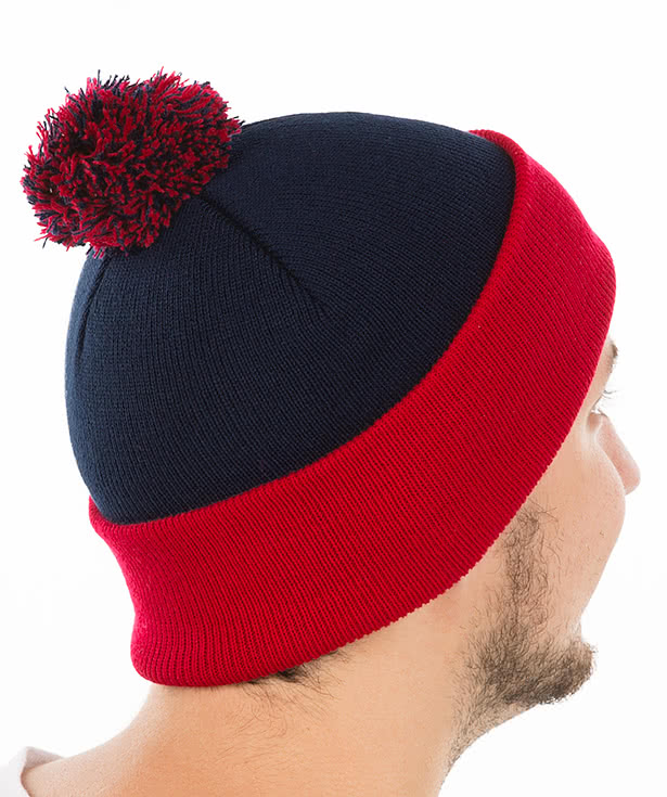 Canada - Sportsman Pom Pom Beanie