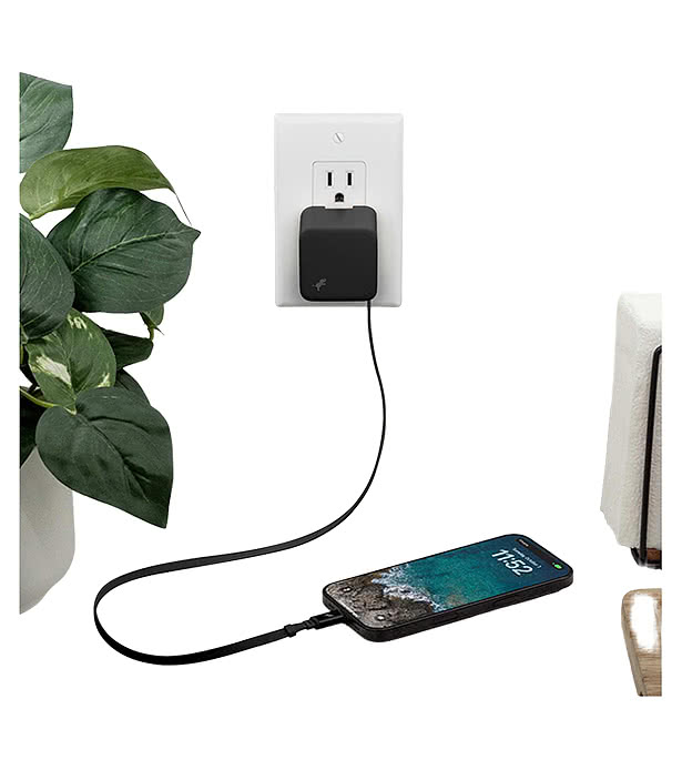 Nimble Wally Stretch 35W Wall Charger with Retractable Cable