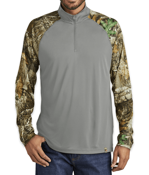 Russell Outdoors Realtree® Colorblock Quarter Zip Performance Shirt in Grey Concrete Heather / Realtree Edge Camo
