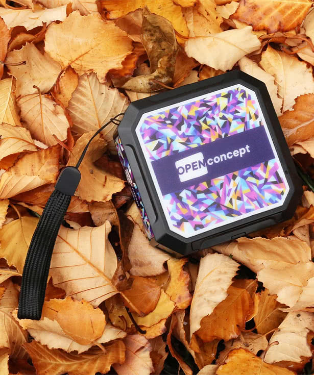 Full Color Solr 10,000 mAh Power Bank and Flashlight