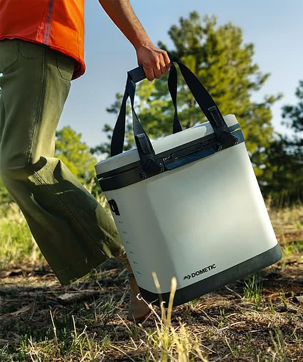 Dometic Recon ZL Welded 35 Can Cooler