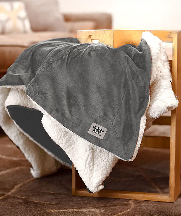 Oversized Micro Mink Sherpa Blanket