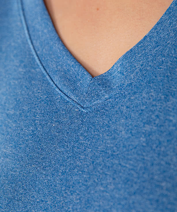 Reebok Women's Heather V-Neck Performance Shirt