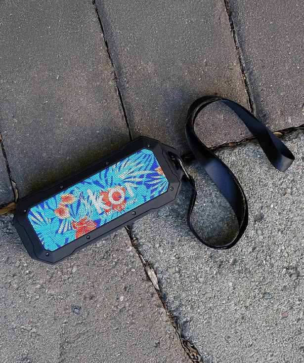 Full Color HangTune Magnetic Waterproof Wireless Speaker