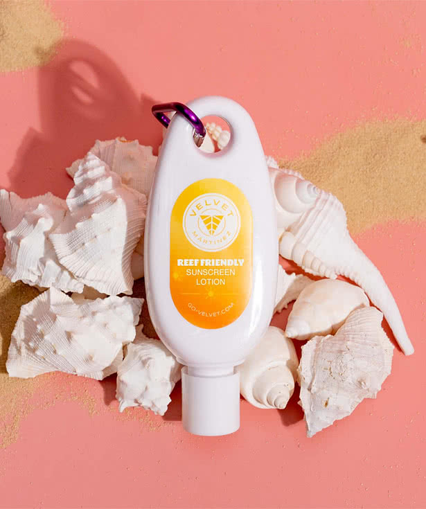 Full Color 2 oz. Happy Reef SPF 20 Sunscreen with Carabiner