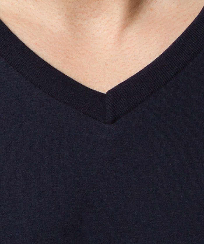 Canada - Gildan Softstyle Jersey V-Neck T-shirt