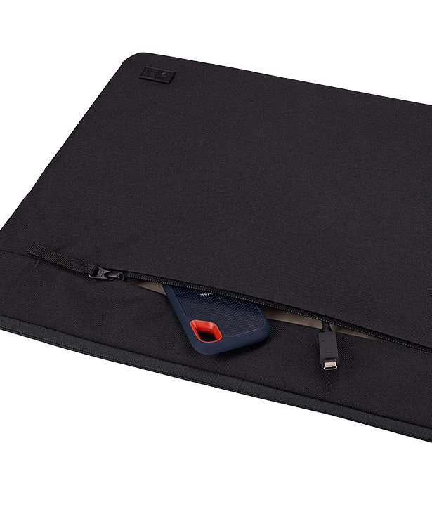 Case Logic Invigo Recycled 16” Laptop Sleeve