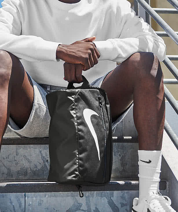 Nike Brasilia Modular Recycled Travel Pouch