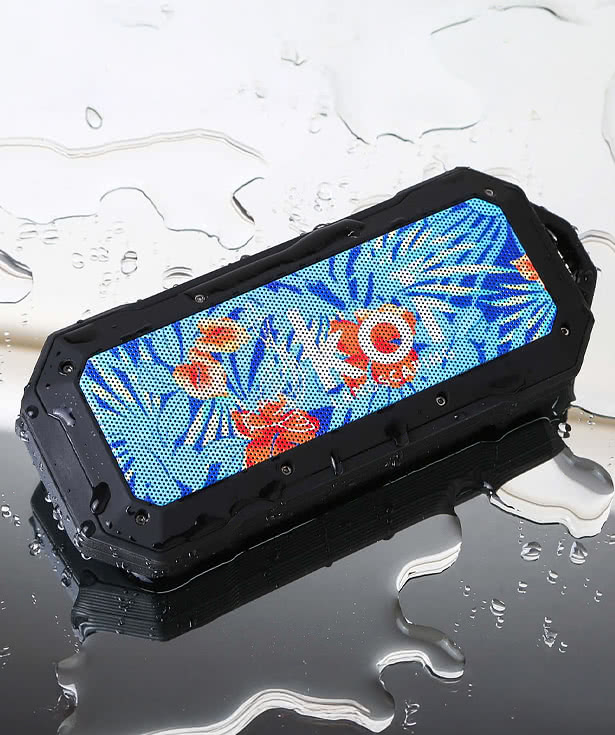Full Color HangTune Magnetic Waterproof Wireless Speaker
