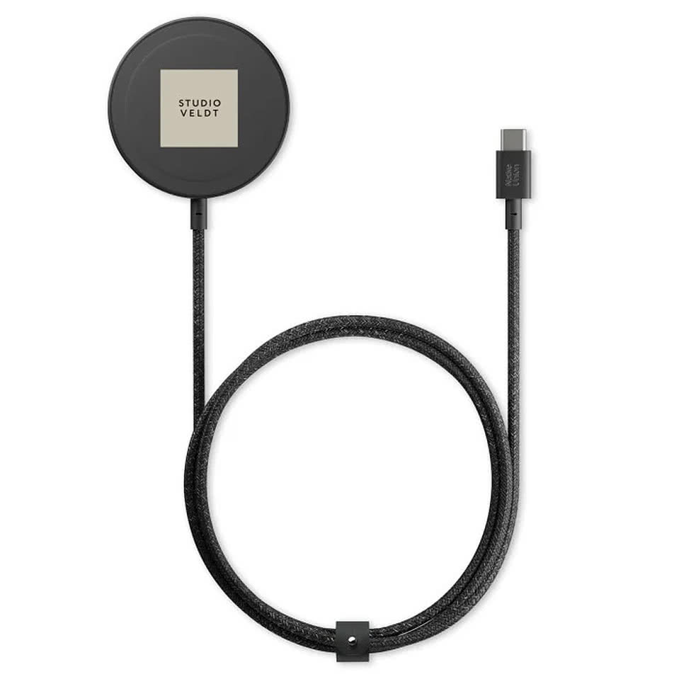 Native Union Snapstand Qi2 Wireless Charger