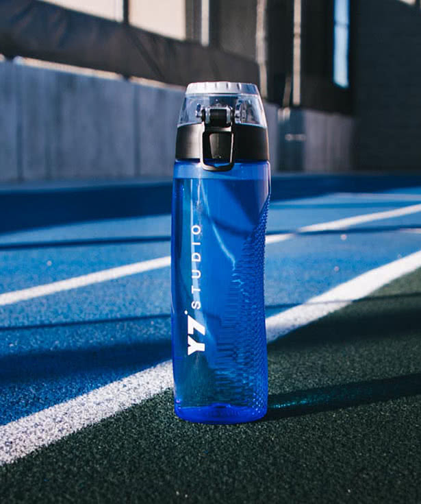 Thermos 24 oz. Hydration Tritan Water Bottle with Rotating Intake Meter