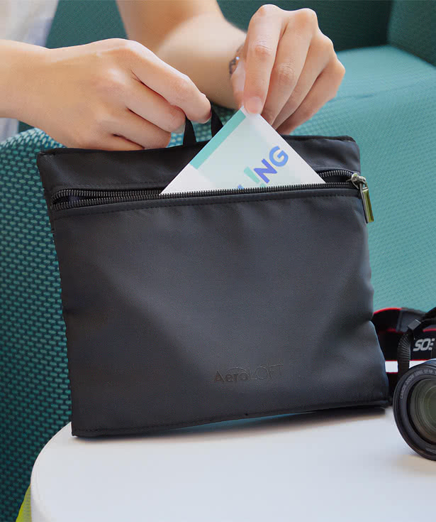 AeroLOFT 4-Pocket Travel Organizer Pouch