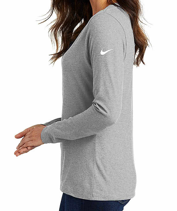 Nike women's legend top long sleeve t-shirt