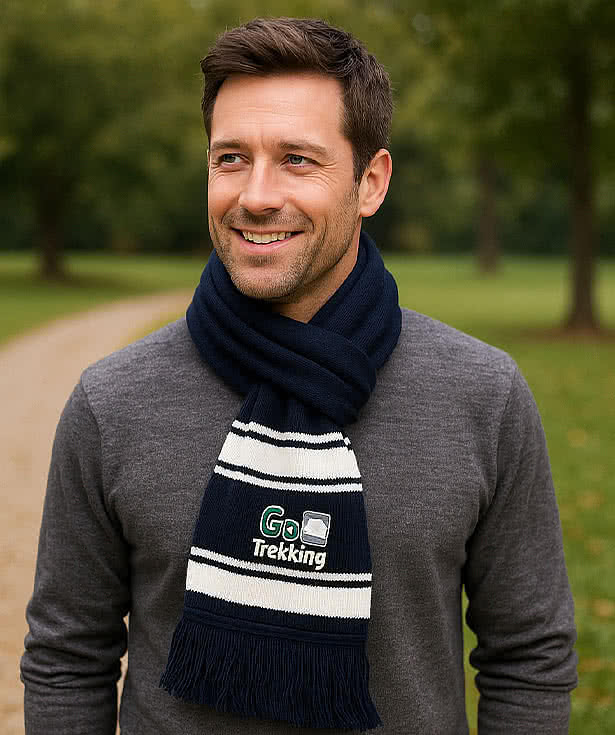 Two-Tone Knit Scarf with Fringe