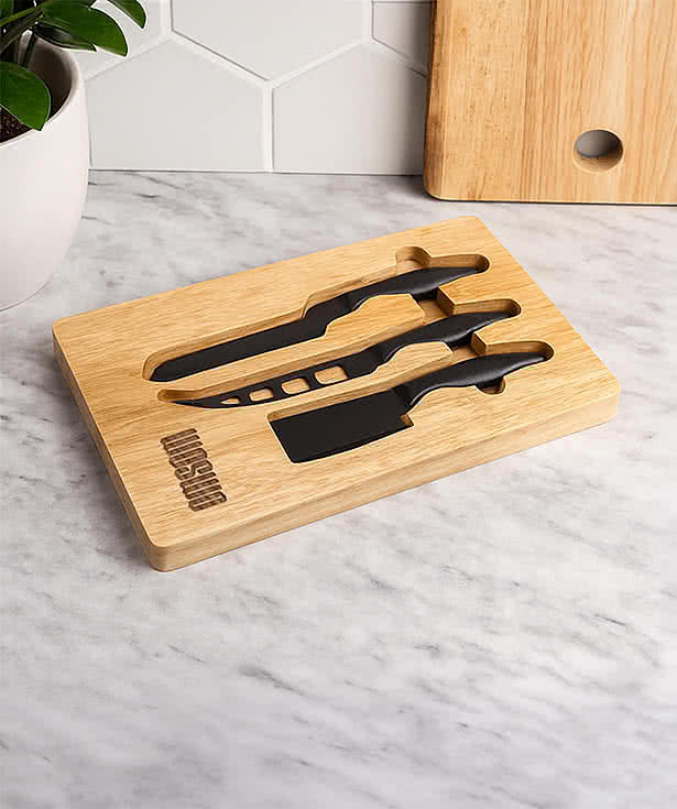 Barossa Serving Board w/3 Cheese Knives