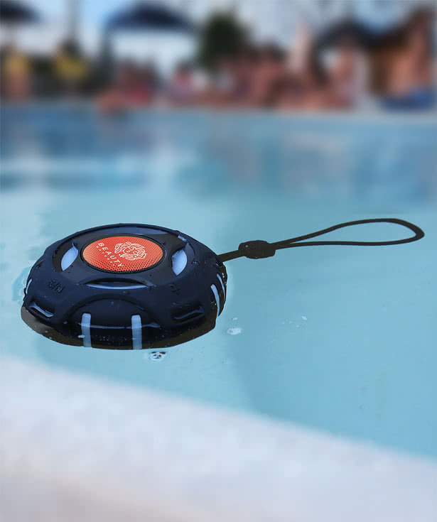 Full Color Pontunez Floating Waterproof Wireless Speaker