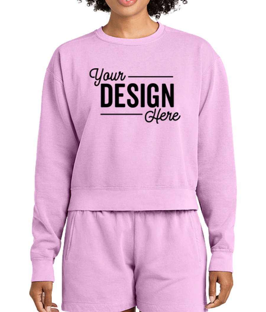 Comfort Colors Women's Garment Dyed Cropped Crewneck Sweatshirt in Rose Quartz