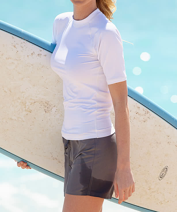 Wet Effect Short Sleeve Rash Guard Shirt