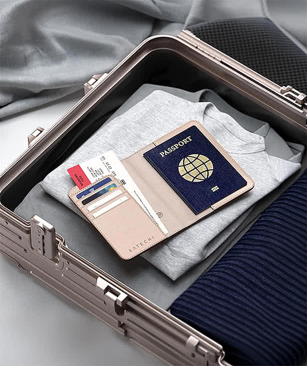 Satechi FindAll Passport Cover & Wallet