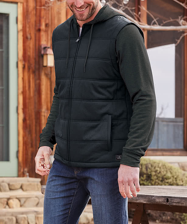 TravisMathew Tides Up Lightweight Quilted Jacket