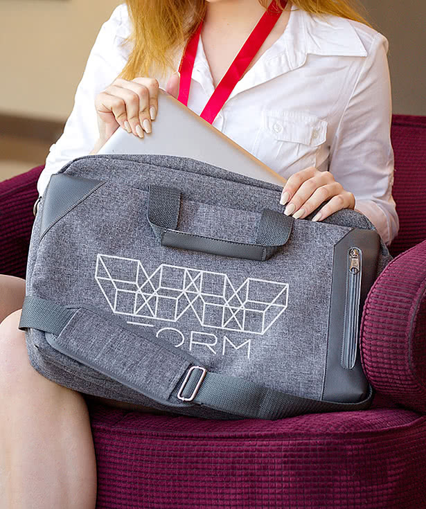 Ashford Conference 17" Computer Messenger Bag